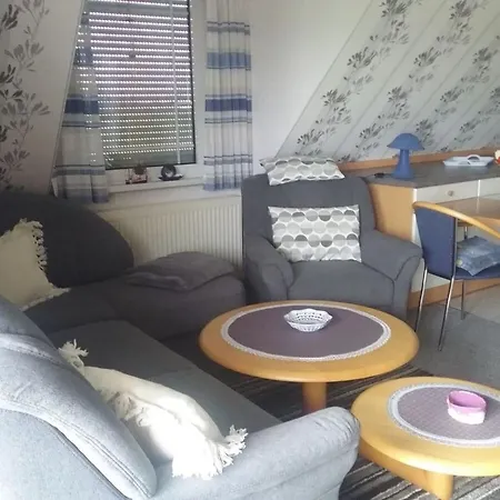 With 2 Bedrooms 度假居 多纳莫塞尔